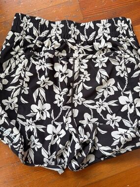 brown and cream Floral Women’s Athletic Shorts with Elastic Waistband